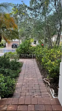 748 Tulip Circle Weston FL 33327