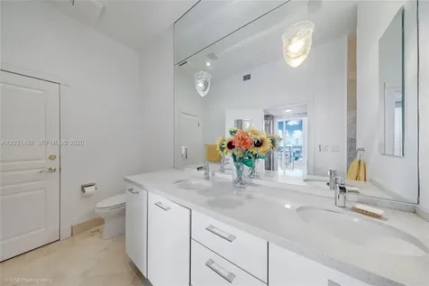100 Lincoln Road Miami Beach FL 33139