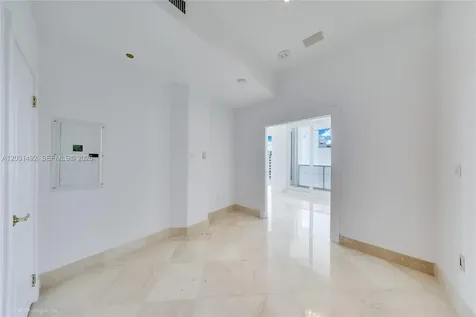 100 Lincoln Road Miami Beach FL 33139
