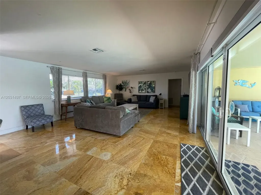 4410 N Buchanan Street Hollywood FL 33021