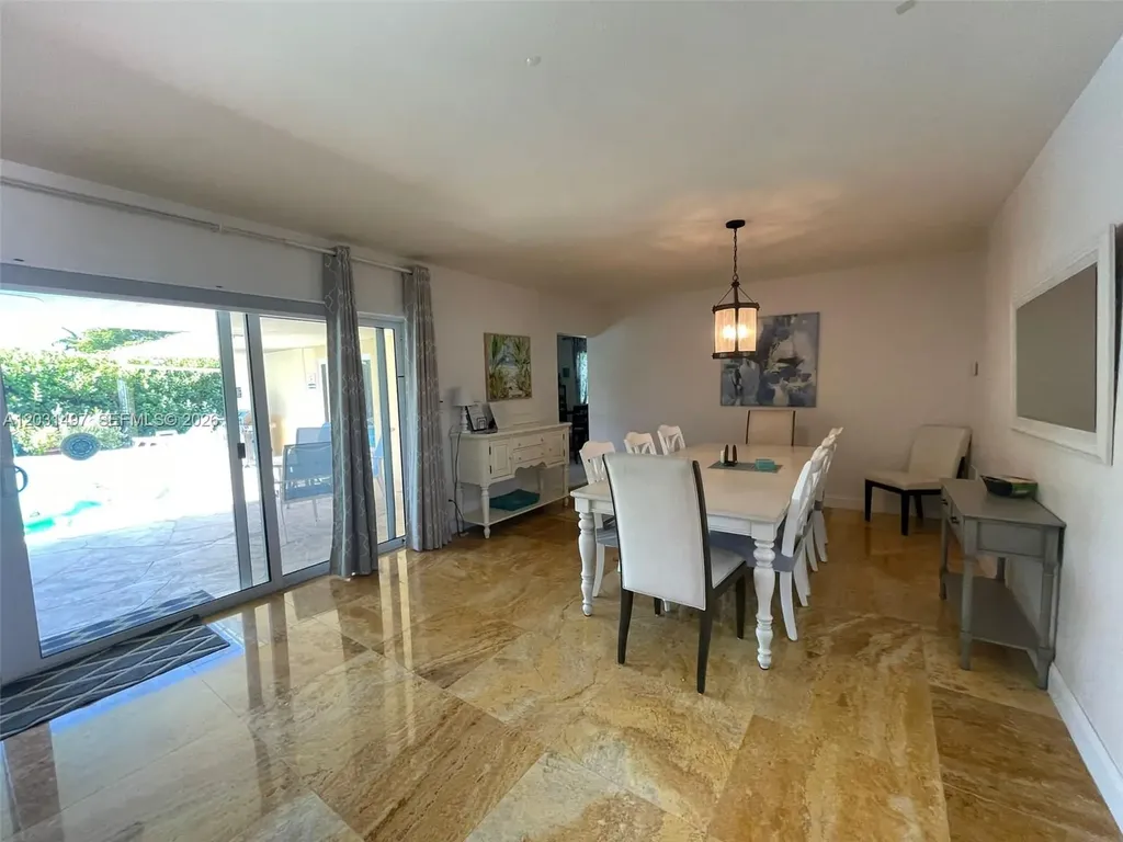 4410 N Buchanan Street Hollywood FL 33021