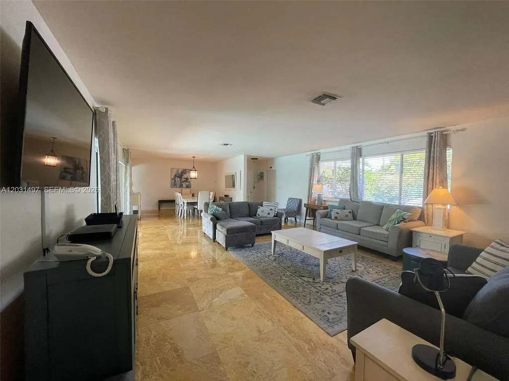4410 N Buchanan Street Hollywood FL 33021