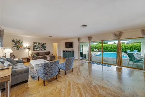 4410 N Buchanan Street Hollywood FL 33021