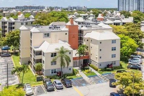8333 Lake Drive Doral FL 33166