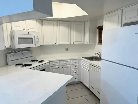 8333 Lake Drive Doral FL 33166