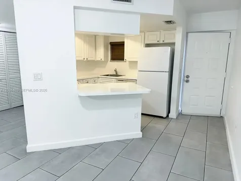 8333 Lake Drive Doral FL 33166