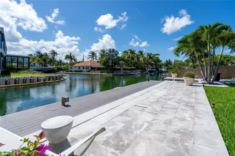 7850 Hawthorne Avenue Miami Beach FL 33141