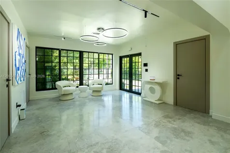7850 Hawthorne Avenue Miami Beach FL 33141