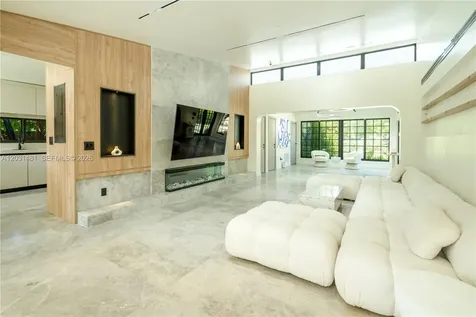 7850 Hawthorne Avenue Miami Beach FL 33141