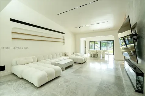 7850 Hawthorne Avenue Miami Beach FL 33141