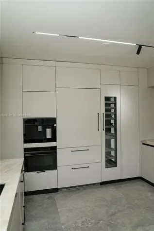 7850 Hawthorne Avenue Miami Beach FL 33141