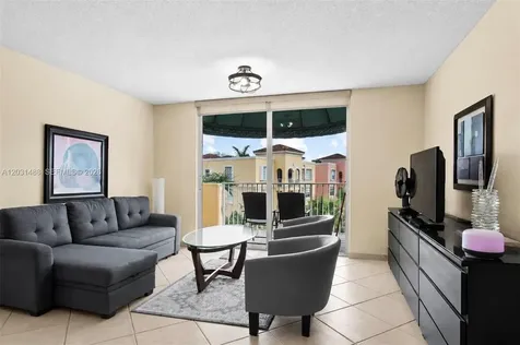 19701 E Country Club Drive Aventura FL 33180