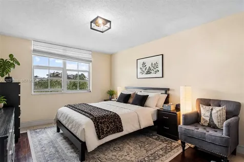 19701 E Country Club Drive Aventura FL 33180