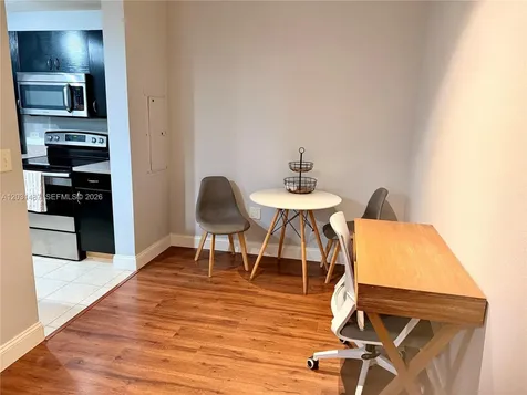 533 NE 3rd Avenue Fort Lauderdale FL 33301