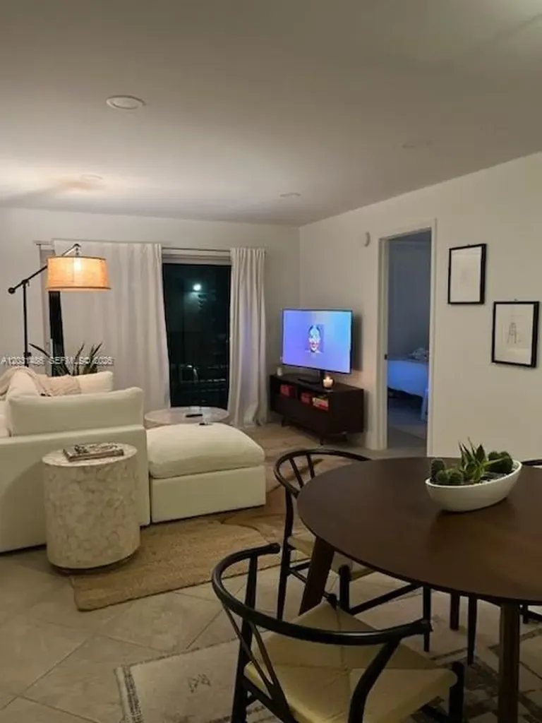 2920 SW 28th Terrace Miami FL 33133