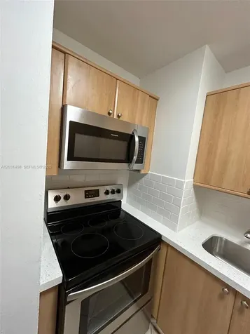 2920 SW 28th Terrace Miami FL 33133