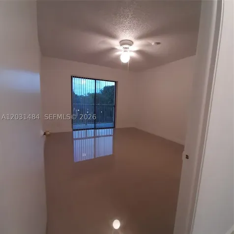 8160 Geneva Way Miami FL 33166