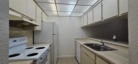 8160 Geneva Way Miami FL 33166