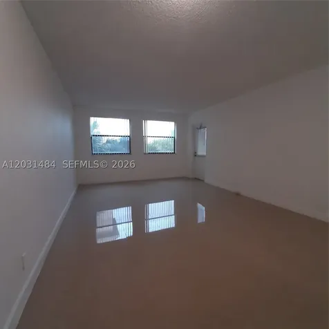 8160 Geneva Way Miami FL 33166