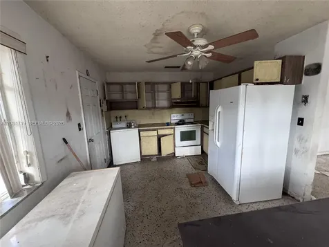 1369 NW 30th Street Miami FL 33142