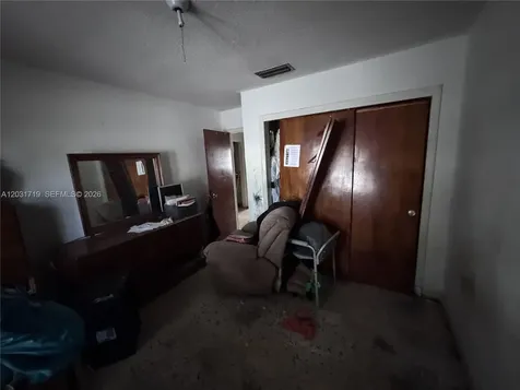 1369 NW 30th Street Miami FL 33142