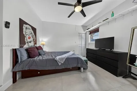 380 SE 1st Terrace Pompano Beach FL 33060