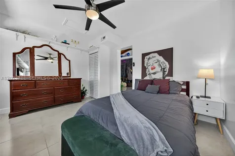 380 SE 1st Terrace Pompano Beach FL 33060