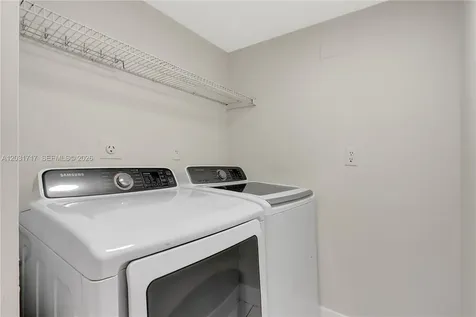 7732 W 29th Way Hialeah FL 33018