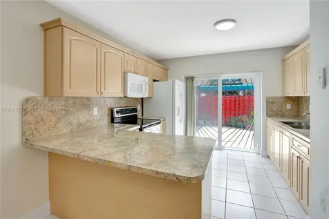 7732 W 29th Way Hialeah FL 33018
