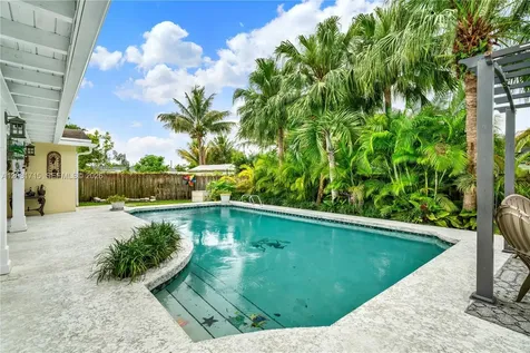 18920 SW 92nd Court Cutler Bay FL 33157