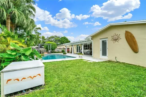 18920 SW 92nd Court Cutler Bay FL 33157