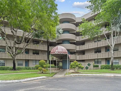 901 Colony Point Circle Pembroke Pines FL 33026