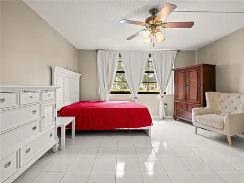 901 Colony Point Circle Pembroke Pines FL 33026
