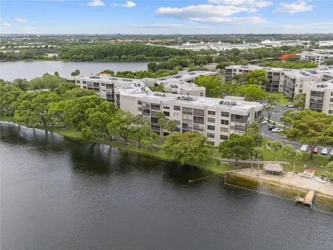 901 Colony Point Circle Pembroke Pines FL 33026