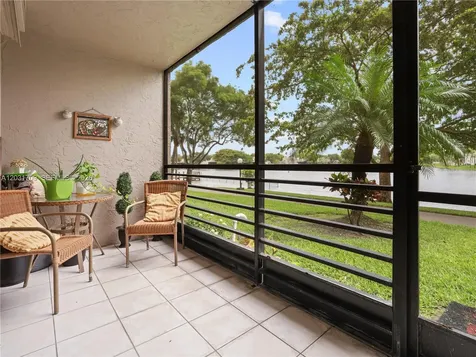 901 Colony Point Circle Pembroke Pines FL 33026