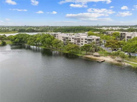 901 Colony Point Circle Pembroke Pines FL 33026