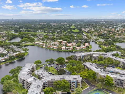 901 Colony Point Circle Pembroke Pines FL 33026