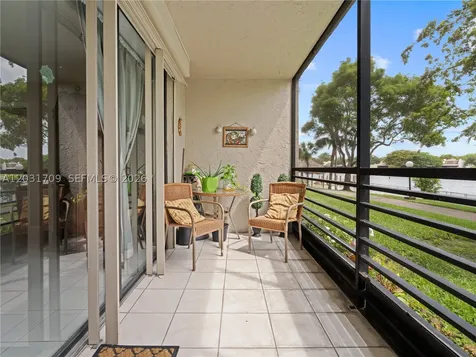 901 Colony Point Circle Pembroke Pines FL 33026