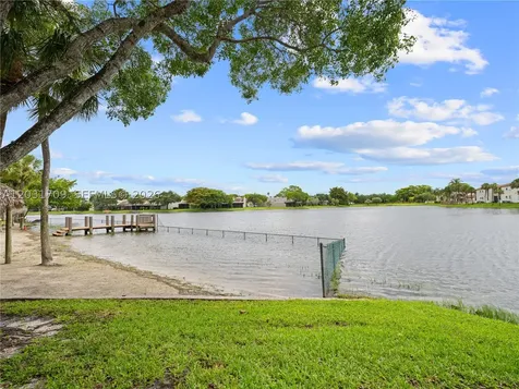 901 Colony Point Circle Pembroke Pines FL 33026