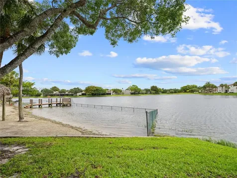 901 Colony Point Circle Pembroke Pines FL 33026