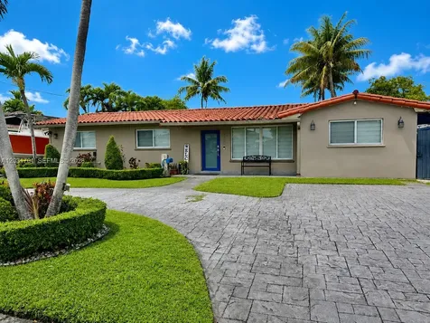 6220 W 10th Avenue Hialeah FL 33012