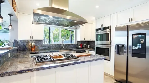 6220 W 10th Avenue Hialeah FL 33012