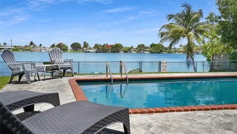 6220 W 10th Avenue Hialeah FL 33012