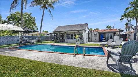 6220 W 10th Avenue Hialeah FL 33012