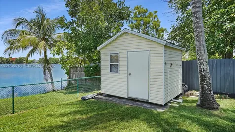 6220 W 10th Avenue Hialeah FL 33012