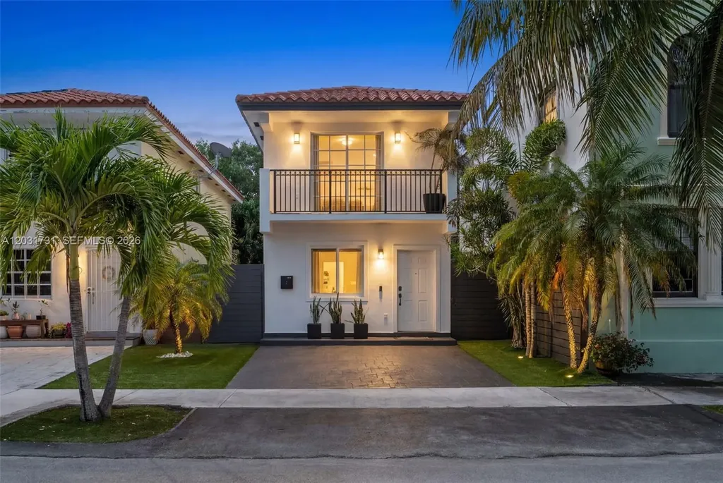 2752 SW 11th Street Miami FL 33135