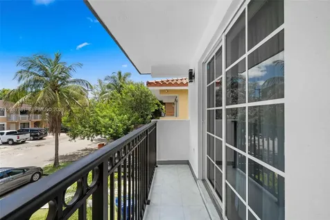 2752 SW 11th Street Miami FL 33135