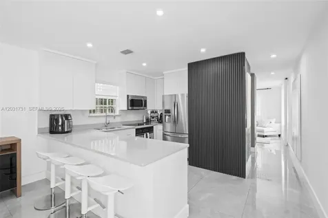 2752 SW 11th Street Miami FL 33135