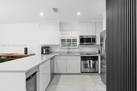 2752 SW 11th Street Miami FL 33135