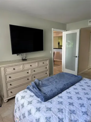 5880 W Collins Avenue Miami Beach FL 33140